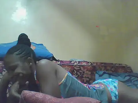 Snapshot of Smillie_prety chatting on June 2026 11:58:01 AM Smillie prety online show from June 2026 11:58:01 AM