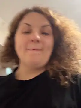 Snapshot of Taisia_W chatting on November 2025 07:03:01 AM Taisia W online show from November 2025 07:03:01 AM