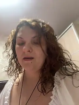 Snapshot of Taisia_W chatting on November 2025 06:13:01 AM Taisia W online show from November 2025 06:13:01 AM