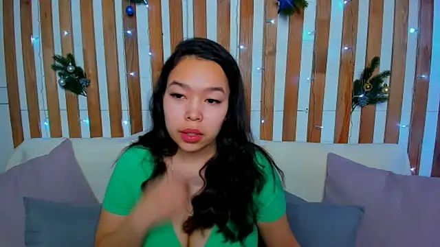 Snapshot of Kris_top_Lee chatting on December 2024 01:46:01 AM Kris top Lee online show from December 2024 01:46:01 AM