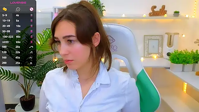  Eliizabeth  online show from January 2025 09:18:02 PM