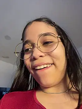 tati reyess online show from May 2026 09:42:02 PM