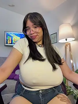 tati reyess online show from May 2026 12:44:02 PM