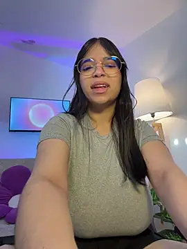 tati reyess online show from May 2026 12:22:02 PM