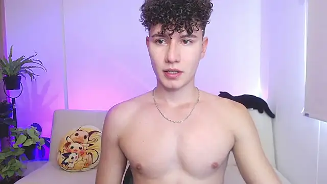 Snapshot of adrian_morelly chatting on December 2025 07:21:02 PM adrian morelly online show from December 2025 07:21:02 PM