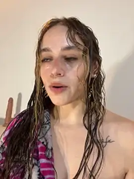 Natalia Suarez online show from February 2026 01:46:01 AM