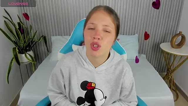 Snapshot of nataly_rodri chatting on February 2025 12:11:02 PM nataly rodri online show from February 2025 12:11:02 PM