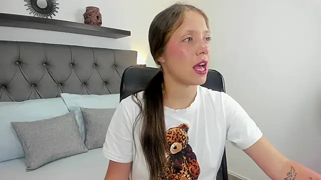 Snapshot of nataly_rodri chatting on October 2025 07:36:02 PM nataly rodri online show from October 2025 07:36:02 PM