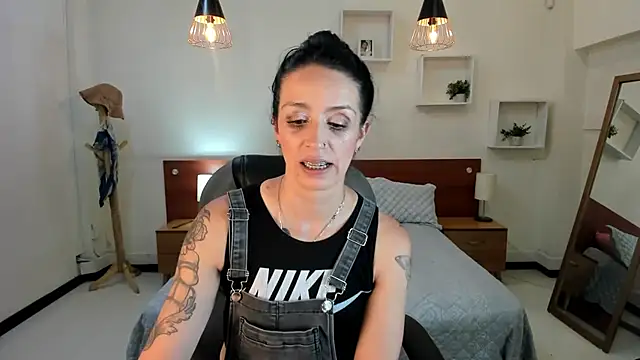 Snapshot of Kristen_Garner chatting on January 2025 08:06:02 PM Kristen Garner online show from January 2025 08:06:02 PM