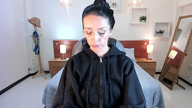 Snapshot of Kristen_Garner chatting on January 2025 12:52:02 AM Kristen Garner online show from January 2025 12:52:02 AM