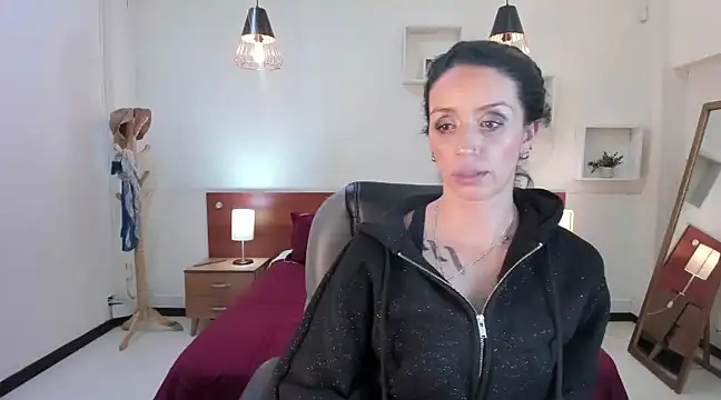 Snapshot of Kristen_Garner chatting on February 2025 09:07:02 PM Kristen Garner online show from February 2025 09:07:02 PM