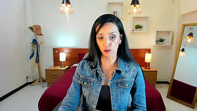 Snapshot of Kristen_Garner chatting on February 2025 09:14:01 PM Kristen Garner online show from February 2025 09:14:01 PM