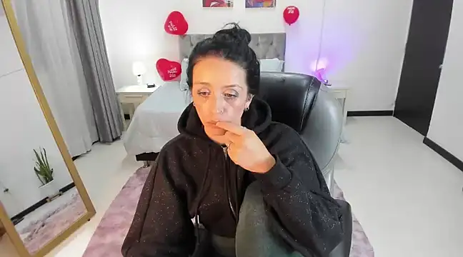 Snapshot of Kristen_Garner chatting on February 2025 11:42:01 PM Kristen Garner online show from February 2025 11:42:01 PM