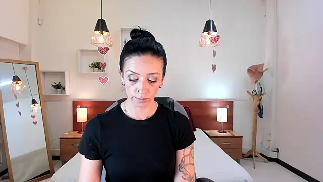 Snapshot of Kristen_Garner chatting on February 2025 08:49:02 PM Kristen Garner online show from February 2025 08:49:02 PM