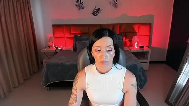 Snapshot of Kristen_Garner chatting on September 2025 08:13:01 PM Kristen Garner online show from September 2025 08:13:01 PM