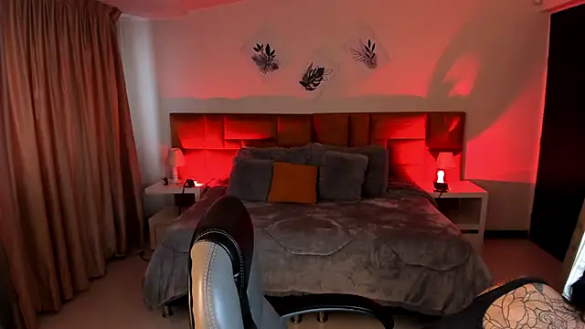 Snapshot of Kristen_Garner chatting on October 2025 08:10:01 PM Kristen Garner online show from October 2025 08:10:01 PM