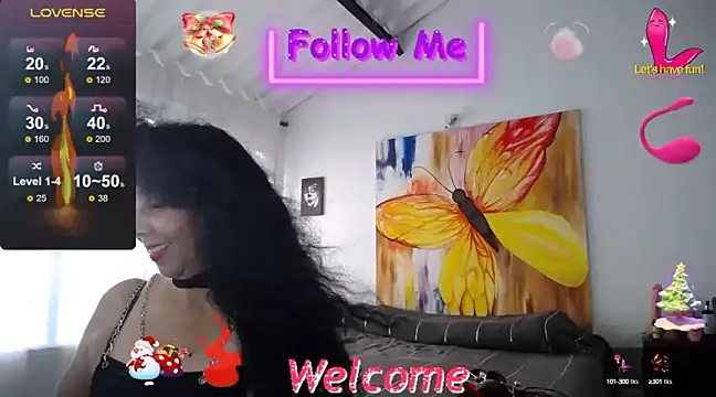 Snapshot of YourWhoreXX chatting on January 2025 12:11:01 PM YourWhoreXX online show from January 2025 12:11:01 PM