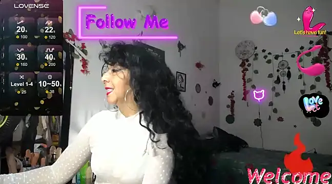 Snapshot of YourWhoreXX chatting on February 2025 08:44:02 AM YourWhoreXX online show from February 2025 08:44:02 AM