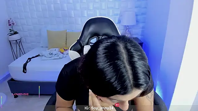 Snapshot of anny_rouse24 chatting on July 2026 02:27:02 AM anny rouse24 online show from July 2026 02:27:02 AM
