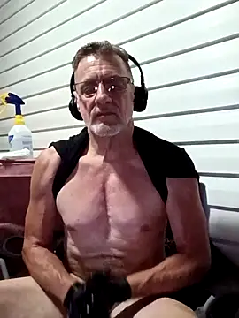 Snapshot of CoordinatedCheese1 chatting on June 2026 02:28:01 AM CoordinatedCheese1 online show from June 2026 02:28:01 AM