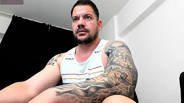 musclemonster31 online show from November 2025 09:47:01 PM