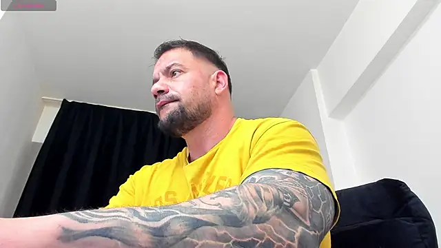 musclemonster31 online show from May 2026 03:58:01 AM