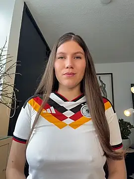 Snapshot of AmelieLaurent_ chatting on July 2026 03:51:01 PM AmelieLaurent online show from July 2026 03:51:01 PM
