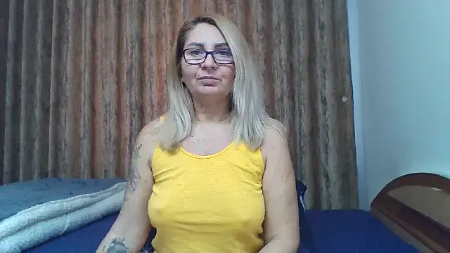 PussyEvely online show from December 2025 08:18:01 AM