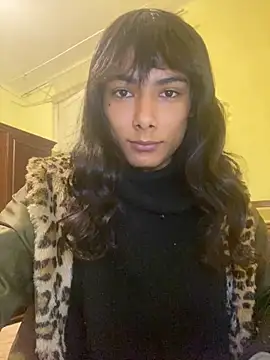 calliemaggotbone online show from December 2025 12:21:02 PM