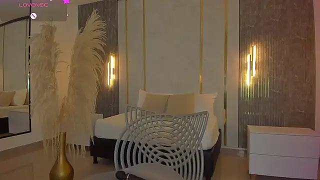 Snapshot of riley_sierra chatting on April 2026 01:07:01 PM riley sierra online show from April 2026 01:07:01 PM