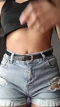 Miia Petitte online show from April 2026 10:15:01 PM