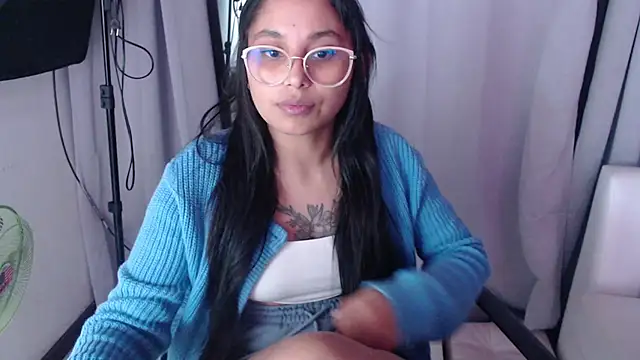 Snapshot of Cuteprincess21 chatting on February 2025 06:48:01 AM Cuteprincess21 online show from February 2025 06:48:01 AM