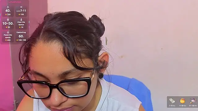 Snapshot of Cuteprincess21 chatting on October 2025 11:40:01 PM Cuteprincess21 online show from October 2025 11:40:01 PM