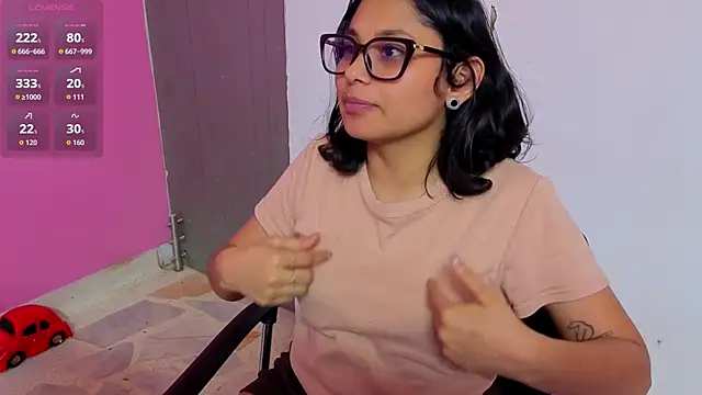 Snapshot of Cuteprincess21 chatting on October 2025 12:22:02 AM Cuteprincess21 online show from October 2025 12:22:02 AM