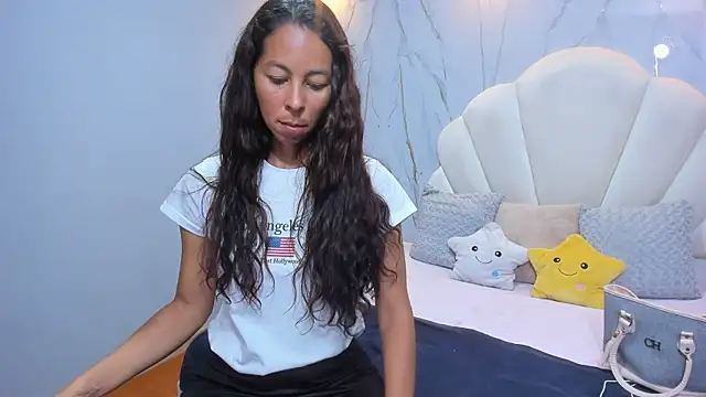 Snapshot of Rosalinda_Cortez chatting on December 2024 04:04:01 PM Rosalinda Cortez online show from December 2024 04:04:01 PM