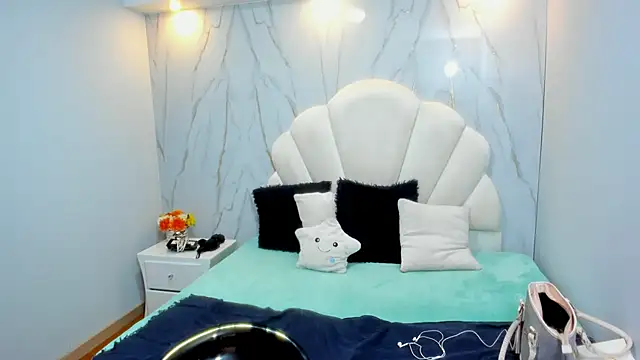 Snapshot of Rosalinda_Cortez chatting on March 2025 04:24:02 PM Rosalinda Cortez online show from March 2025 04:24:02 PM