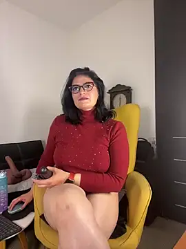 adriana71 online show from May 2026 02:17:01 AM