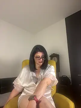 adriana71 online show from May 2026 01:47:02 AM