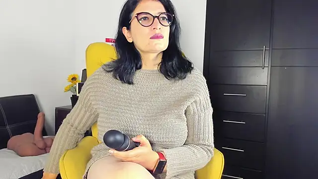 adriana71 online show from July 2026 01:01:02 AM