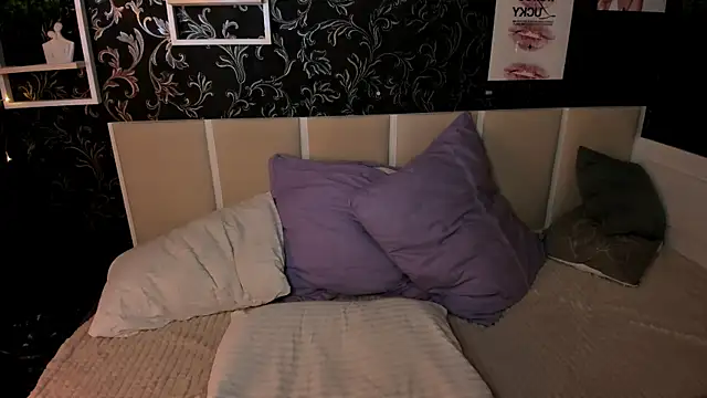 SofiaLovelyC online show from April 2026 11:45:02 AM