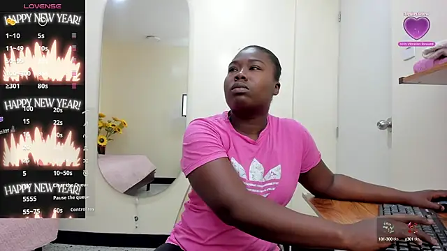 Snapshot of Cristale69 chatting on January 2025 12:15:01 PM Cristale69 online show from January 2025 12:15:01 PM