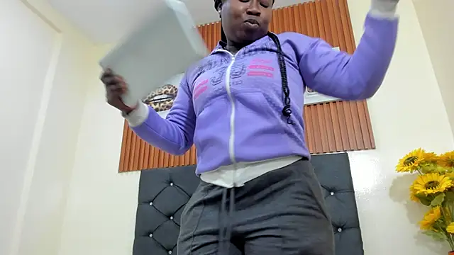 Snapshot of Cristale69 chatting on September 2025 02:49:01 AM Cristale69 online show from September 2025 02:49:01 AM