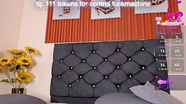 Snapshot of Cristale69 chatting on November 2025 03:06:01 AM Cristale69 online show from November 2025 03:06:01 AM