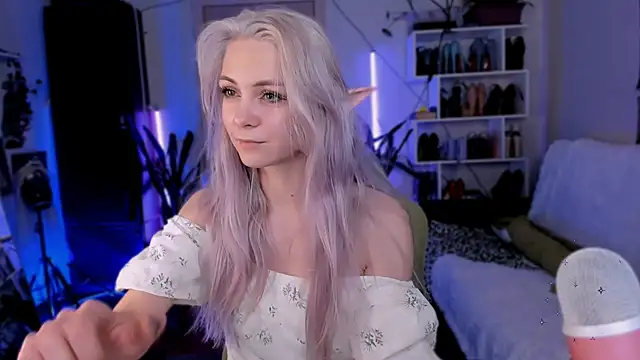 Fridart-house Fortuna online show from November 2025 07:25:01 PM