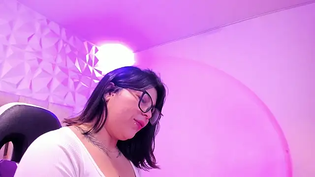 PauletteJ online show from January 2026 11:47:01 AM