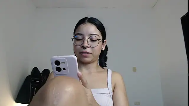 Putaku San online show from November 2025 04:45:01 AM