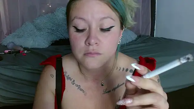 Snapshot of miley_jensen chatting on December 2024 07:40:02 AM miley jensen online show from December 2024 07:40:02 AM