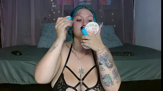 Snapshot of miley_jensen chatting on January 2025 05:12:02 AM miley jensen online show from January 2025 05:12:02 AM