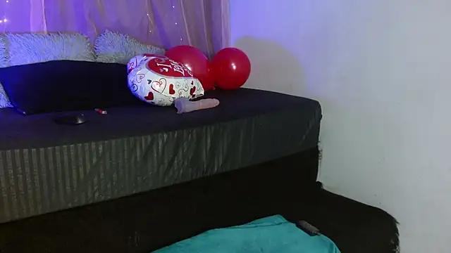 Snapshot of miley_jensen chatting on February 2025 08:11:02 AM miley jensen online show from February 2025 08:11:02 AM