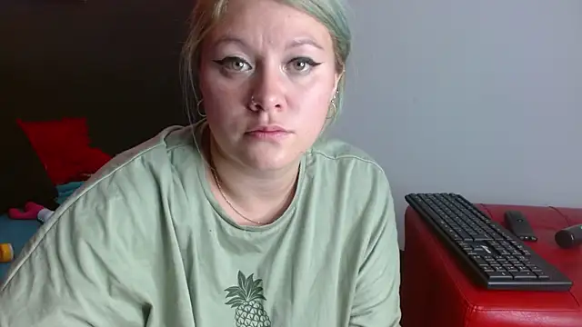 Snapshot of miley_jensen chatting on February 2025 09:55:01 PM miley jensen online show from February 2025 09:55:01 PM